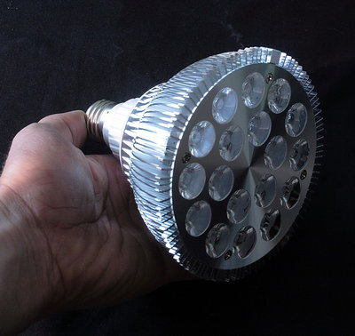 LED PAR38 (PAR38 anger hur stor lampans diameter är)